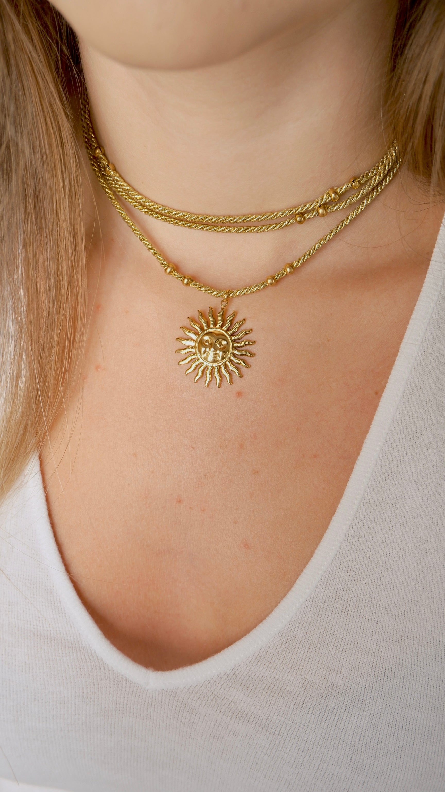 COLLIER ABBY - soleil